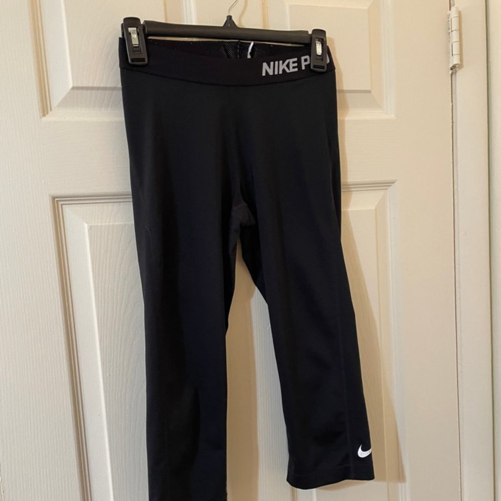 Nike Pro Capri Leggings